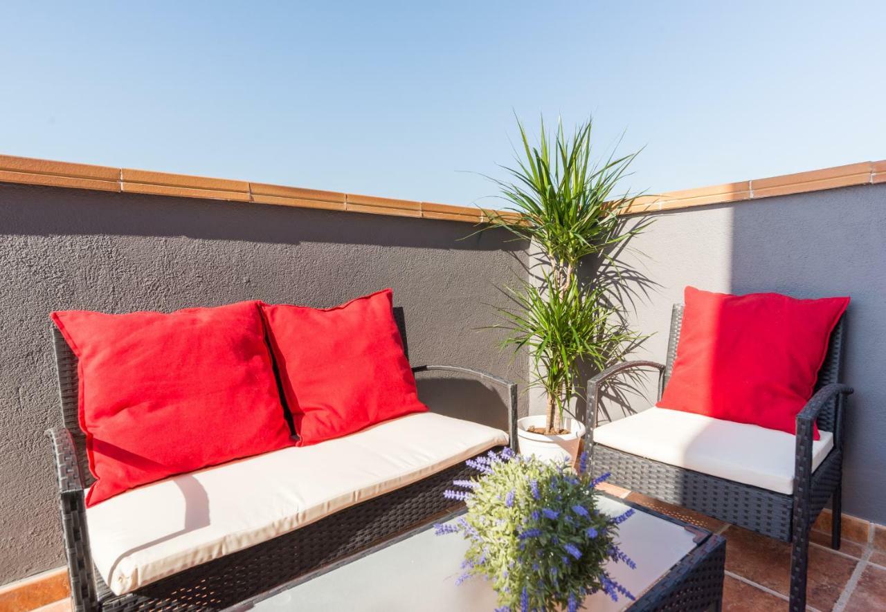 Apartmán Gr3-Renovated Apt Next To Old Town With Cozy Terrace Màlaga Exteriér fotografie