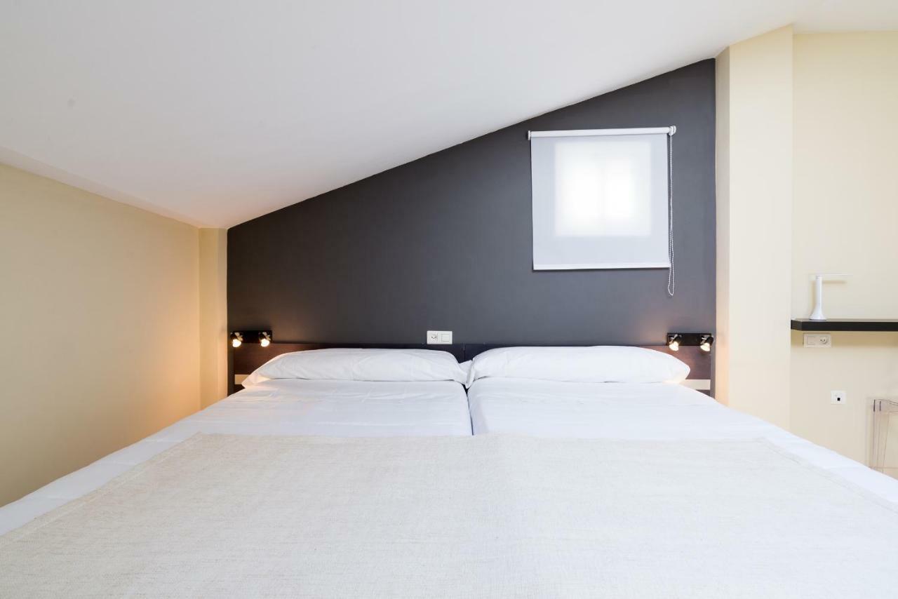 Apartmán Gr3-Renovated Apt Next To Old Town With Cozy Terrace Màlaga Exteriér fotografie