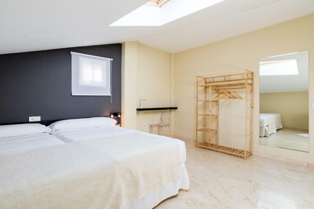 Apartmán Gr3-Renovated Apt Next To Old Town With Cozy Terrace Màlaga Exteriér fotografie
